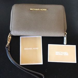 Michael Kors wallet
